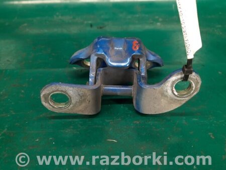 ФОТО Петля двери верхняя для Toyota Yaris (05-11) Киев