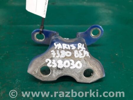 ФОТО Петля двери верхняя для Toyota Yaris (05-11) Киев
