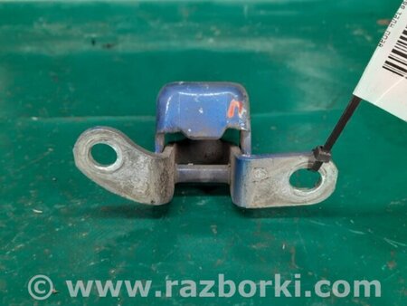 ФОТО Петля двери нижняя для Toyota Yaris (05-11) Киев