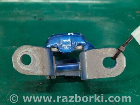 ФОТО Петля двери нижняя для Toyota Yaris (05-11) Киев