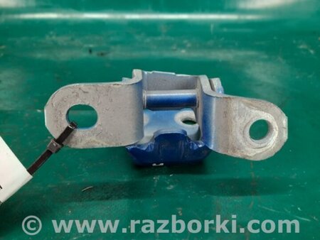 ФОТО Петля двери нижняя для Toyota Yaris (05-11) Киев