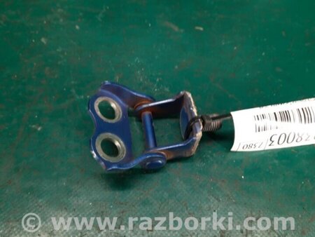 ФОТО Петля крышки багажника для Toyota Yaris (05-11) Киев