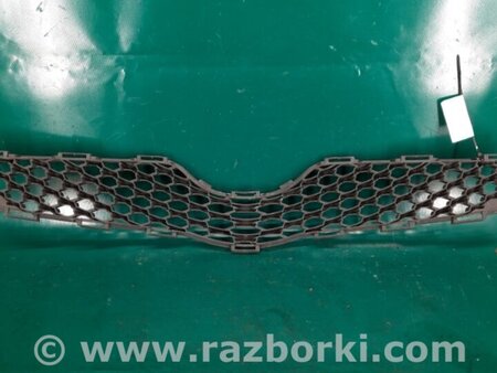 ФОТО Решетка радиатора для Toyota Yaris (05-11) Киев