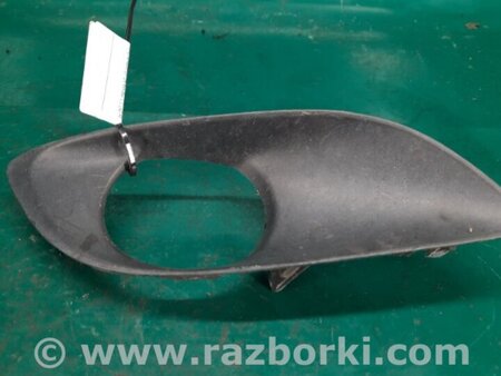 ФОТО Накладка противотуманной фары для Toyota Yaris (05-11) Киев