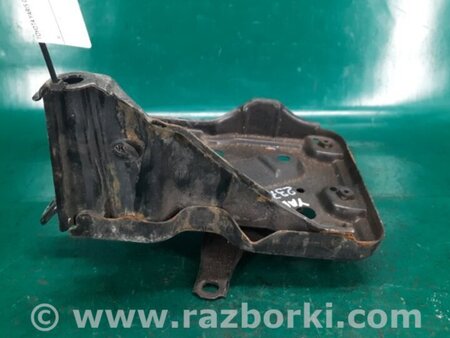 ФОТО Полка аккумулятора для Toyota Yaris (05-11) Киев