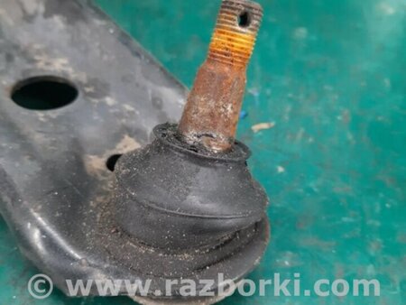 ФОТО Рычаг передний нижний для Toyota Yaris (05-11) Киев