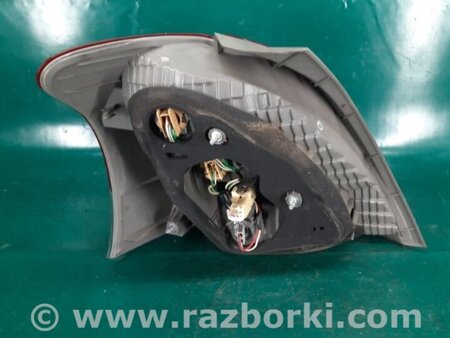 ФОТО Фонарь задний наружный для Toyota Yaris (05-11) Киев