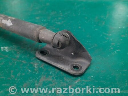 ФОТО Амортизатор крышки багажника для Toyota Yaris (05-11) Киев
