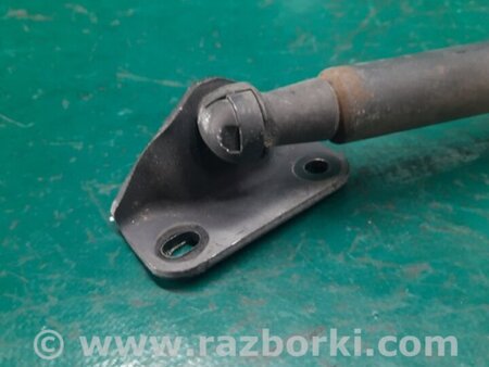 ФОТО Амортизатор крышки багажника для Toyota Yaris (05-11) Киев