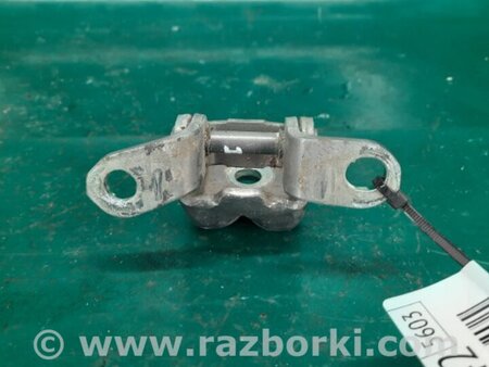 ФОТО Петля двери нижняя для Nissan Rogue (08-14) Киев