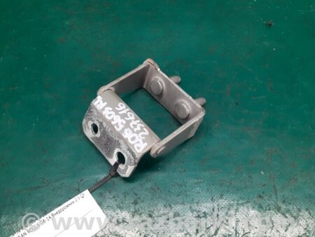 ФОТО Петля крышки багажника для Nissan Rogue (08-14) Киев