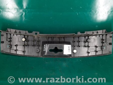 ФОТО Накладка на порог багажника для Nissan Rogue (08-14) Киев