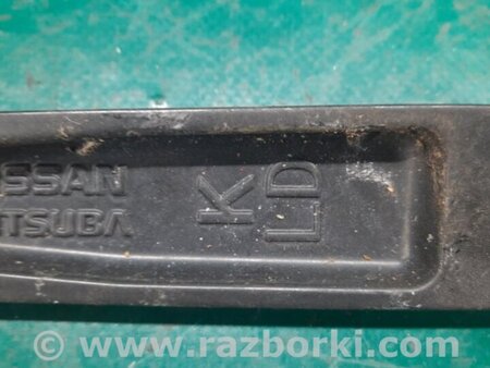 ФОТО Поводок дворника для Nissan Rogue (08-14) Киев