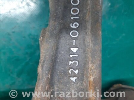 ФОТО Цапфа для Toyota Camry 40 XV40 (01.2006-07.2011) Киев