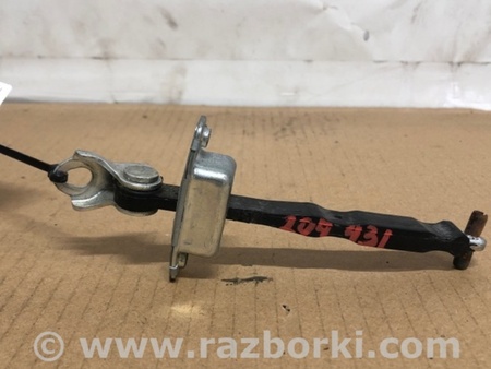 ФОТО Ограничитель двери для Suzuki SX4 Киев