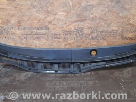 ФОТО Пластик под лобовое стекло (Жабо) для Mazda 5 CR (2006-2010) Киев