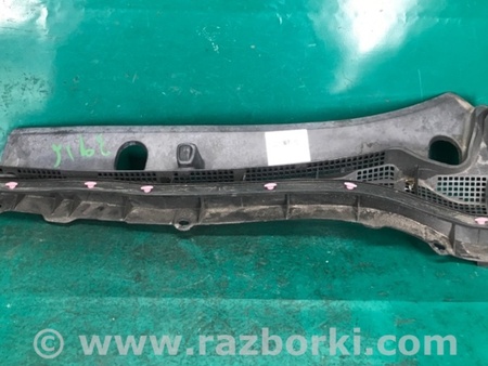 ФОТО Пластик под лобовое стекло (Жабо) для Mazda 3 BL (2009-2013) (II) Киев