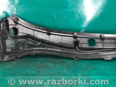 ФОТО Пластик под лобовое стекло (Жабо) для Mazda 3 BL (2009-2013) (II) Киев