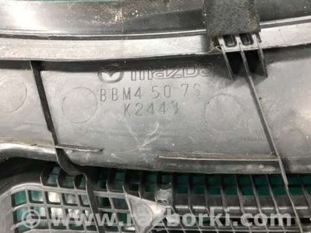 ФОТО Пластик под лобовое стекло (Жабо) для Mazda 3 BL (2009-2013) (II) Киев