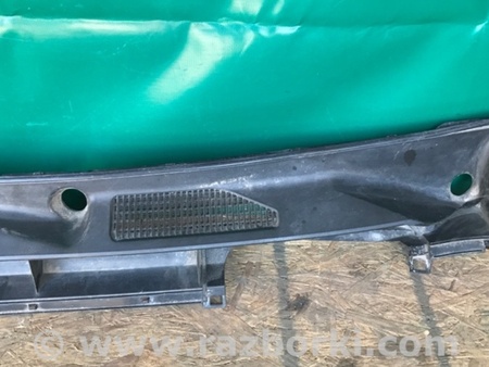 ФОТО Пластик под лобовое стекло (Жабо) для Toyota Land Cruiser Prado 150 Киев