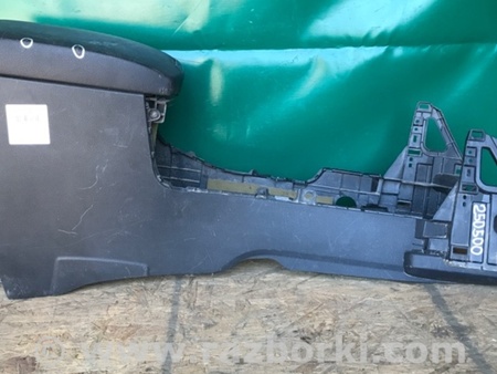 ФОТО Подлокотник для Toyota Land Cruiser Prado 150 Киев