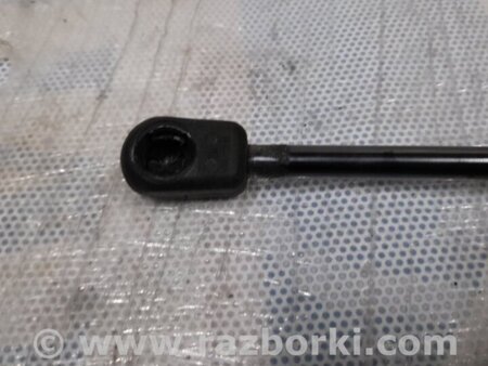ФОТО Амортизатор крышки багажника для Mazda 3 BL (2009-2013) (II) Киев