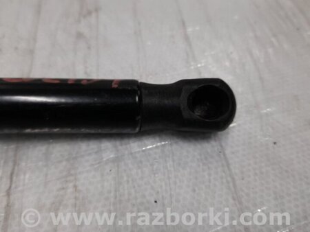 ФОТО Амортизатор крышки багажника для Mazda 3 BL (2009-2013) (II) Киев