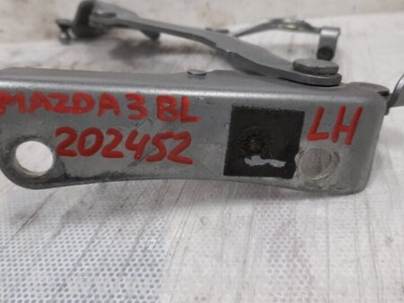 ФОТО Петля крышки багажника для Mazda 3 BL (2009-2013) (II) Киев