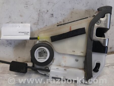 ФОТО Замок двери для Toyota Prius 30 (09-17) Киев