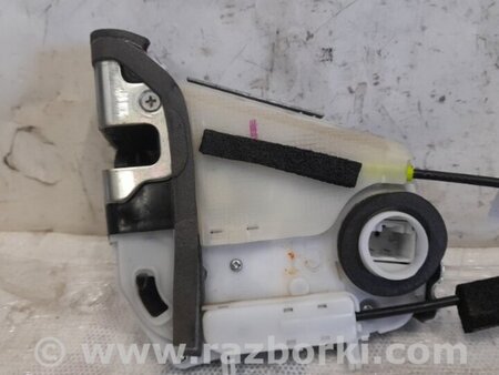 ФОТО Замок двери для Toyota Prius 30 (09-17) Киев