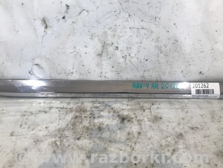 ФОТО Молдинги для Toyota RAV-4 (05-12) Киев