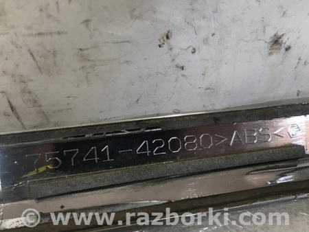 ФОТО Молдинги для Toyota RAV-4 (05-12) Киев