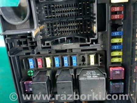 ФОТО Блок предохранителей для Hyundai Sonata YF (09.2009-03.2014) Киев