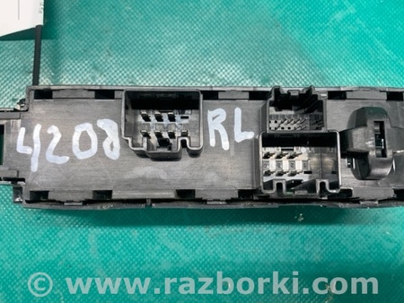 ФОТО Блок управления стеклоподъемником для Ford Focus 3 (01.2010 - 03.2018) Киев