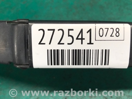 ФОТО Поводок дворника для Nissan LEAF (10-17) Киев