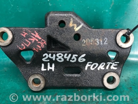 ФОТО Кронштейн крепления КПП для KIA Forte TD (08-13) Киев