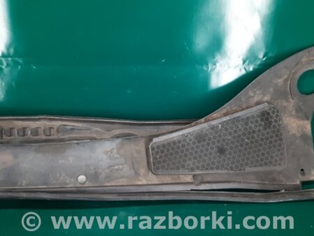 ФОТО Пластик под лобовое стекло (Жабо) для Ford Focus 3 (01.2010 - 03.2018) Киев