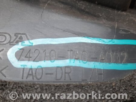 ФОТО Пластик под лобовое стекло (Жабо) для Honda Crosstour (2009-2015) Киев