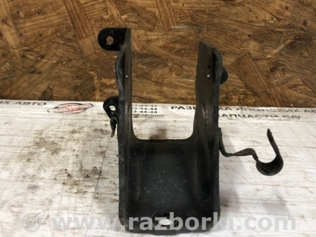 ФОТО Кронштейн крепления КПП для Mitsubishi Galant Киев