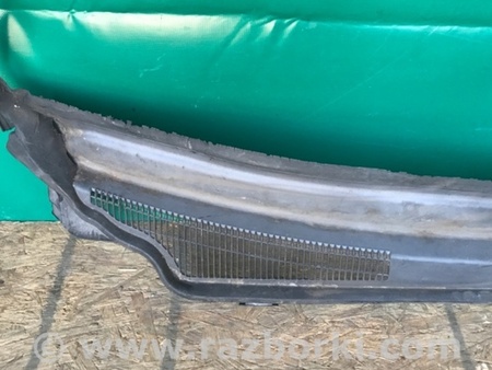 ФОТО Пластик под лобовое стекло (Жабо) для Jeep Grand Cherokee (11-22) Киев