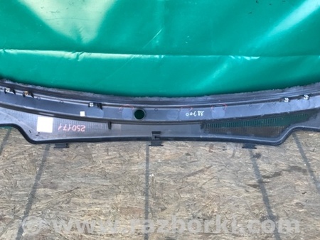 ФОТО Пластик под лобовое стекло (Жабо) для Jeep Grand Cherokee (11-22) Киев