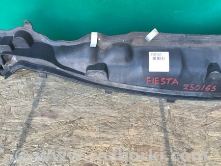 ФОТО Пластик под лобовое стекло (Жабо) для Ford Fiesta Mk6 (2008-2017) Киев