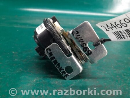 ФОТО Замок стекла крышки багажника для Jeep Grand Cherokee (11-22) Киев