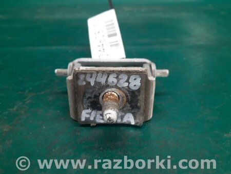 ФОТО Петля крышки багажника для Ford Fiesta Mk6 (2008-2017) Киев
