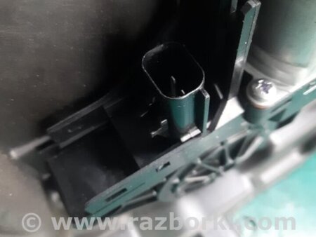 ФОТО Стеклоподъемник для Jeep Grand Cherokee (11-22) Киев