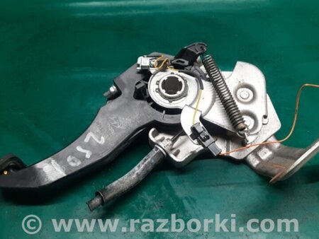 ФОТО Педаль стояночного тормоза для Hyundai Sonata YF (09.2009-03.2014) Киев