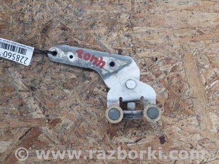 ФОТО Ролик нижний боковой сдвижной двери для Toyota Sienna (11-16) Киев