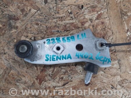 ФОТО Ролик сдвижной двери верхний для Toyota Sienna (11-16) Киев