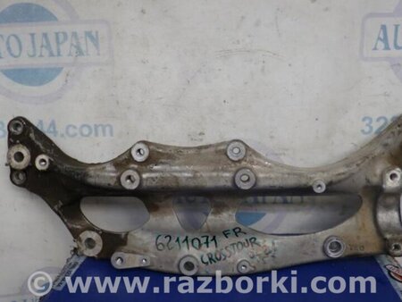 ФОТО Крепление балки подвески для Honda Crosstour (2009-2015) Киев