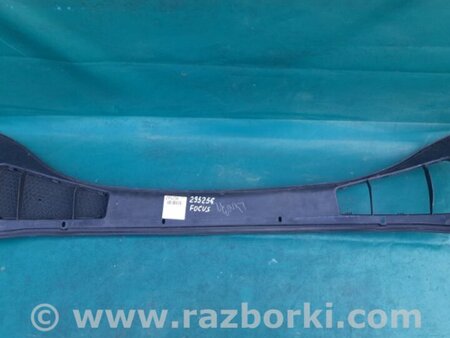 ФОТО Пластик под лобовое стекло (Жабо) для Ford Focus 3 (01.2010 - 03.2018) Киев